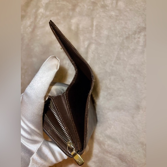 Louis Vuitton Damier Ebene Tresor Wallet - Picture 5 of 8